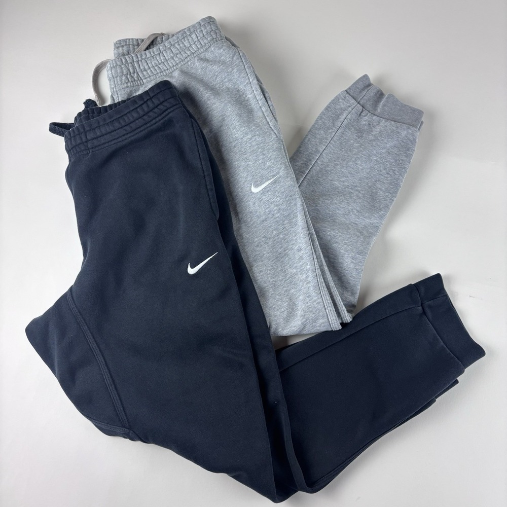 Nike Men's Sweatpants Joggers in Black and Light Gray